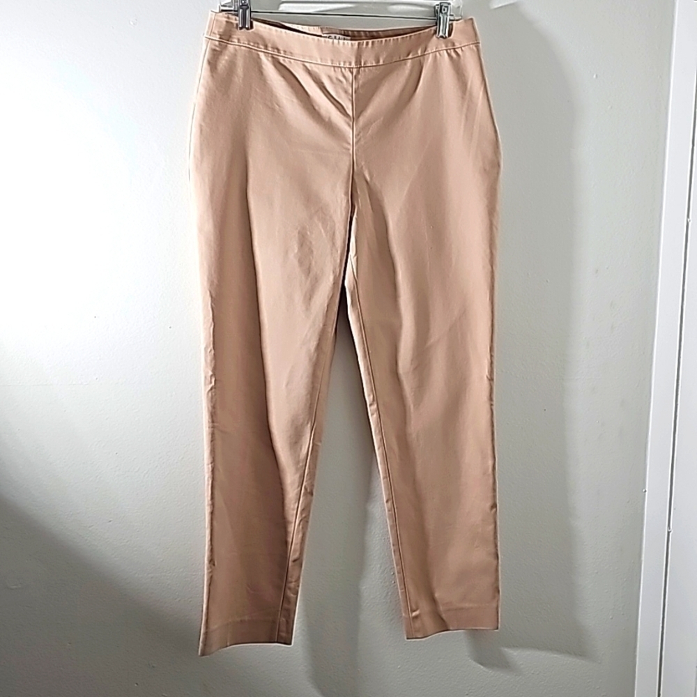 Chaus New York women's blush‎ trousers. Size 8. Side zipper. Nice fabric.